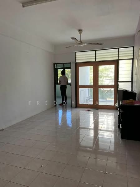 Apartment for Sale at Pangsapuri Sri Abadi - Freddy Tan - Living Room - PropertyGuru.com.my
