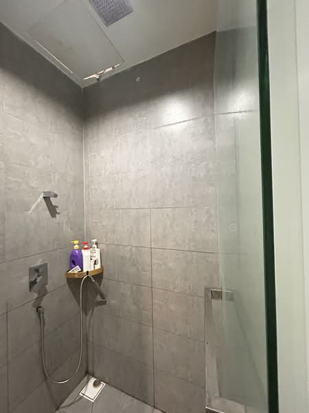 Service Residence for Sale at The Square SOHO @ One City USJ 25 - Nicole Eng - Bathroom - PropertyGuru.com.my