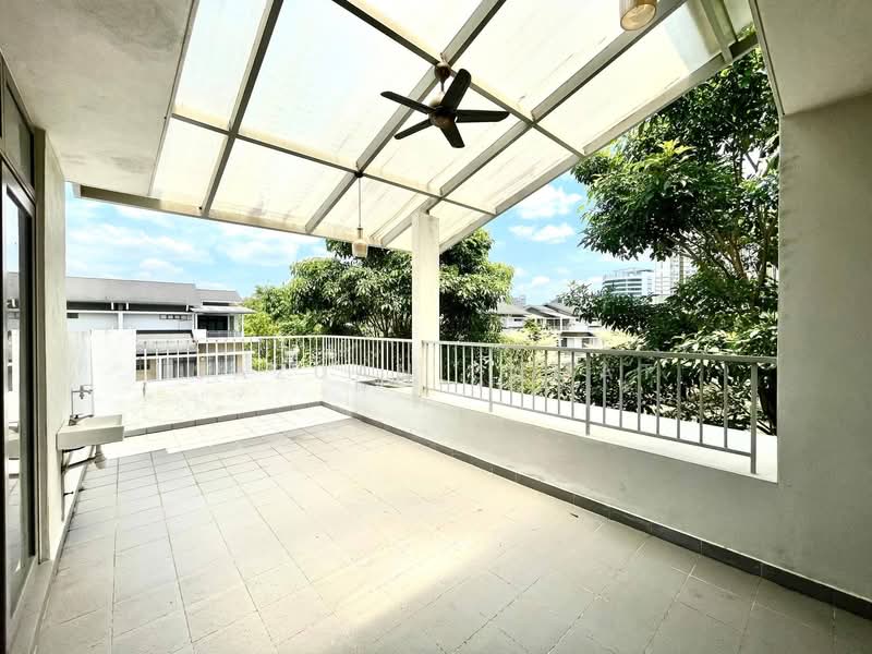 Zero-Lot Bungalow for Sale in Presint 16 (Putrajaya) - Sazuan Samat - Balcony - PropertyGuru.com.my