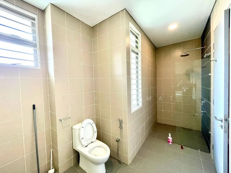 Zero-Lot Bungalow for Sale in Presint 16 (Putrajaya) - Sazuan Samat - Bathroom - PropertyGuru.com.my