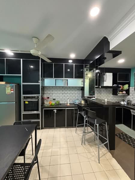 Rumah Teres 1 Tingkat untuk Dijual di Taman Bertam Indah (Kepala Batas) - Shahidan Ismail - Kitchen - PropertyGuru.com.my