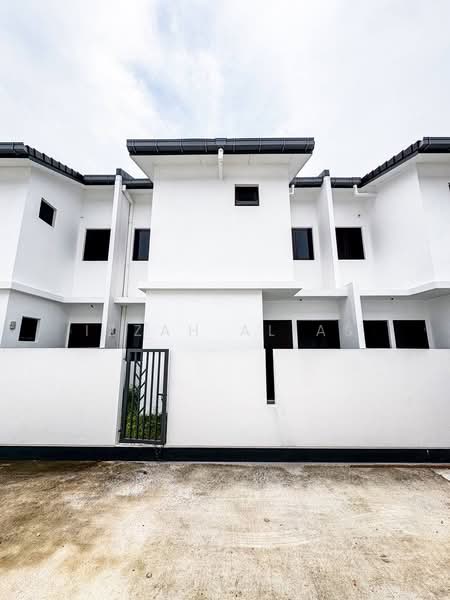 Rumah Teres 2 Tingkat untuk Dijual di Bandar Serenia (Dengkil) - Izzah Alias - PropertyGuru.com.my