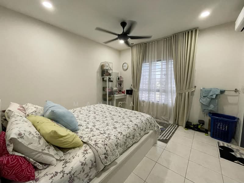 2-storey Terraced House for Sale in Dengkil (Selangor) - Mahirah . - Bedroom - PropertyGuru.com.my