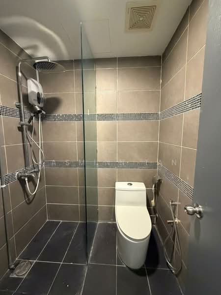Service Residence for Rent at D'Latour - Jasminn Tan - Bathroom - PropertyGuru.com.my