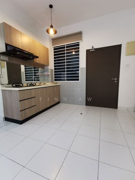 Pangsapuri untuk Dijual di Seri Austin Residence (Pangsapuri Seri Austin) - Finn Aw - Kitchen - PropertyGuru.com.my