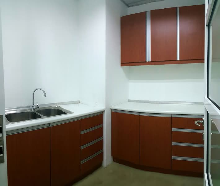 Kedai / Pejabat untuk Dijual di Petaling Jaya (Selangor) - Han Sen Goh - Pantry - PropertyGuru.com.my