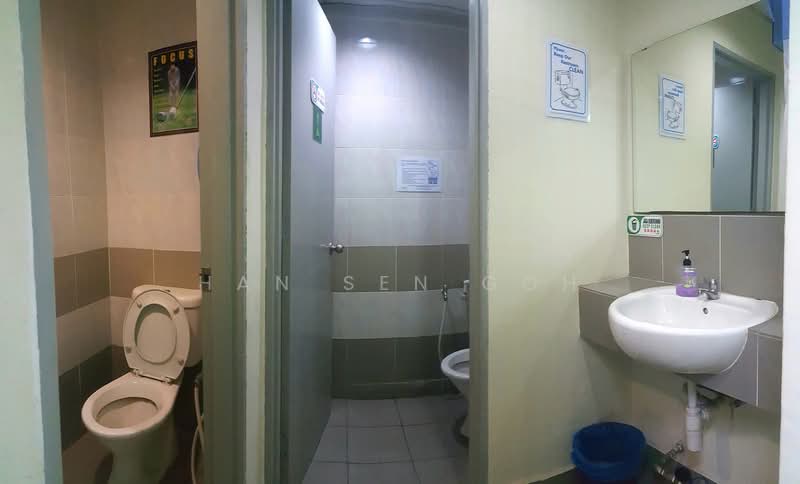 Kedai / Pejabat untuk Dijual di Petaling Jaya (Selangor) - Han Sen Goh - Bathroom - PropertyGuru.com.my