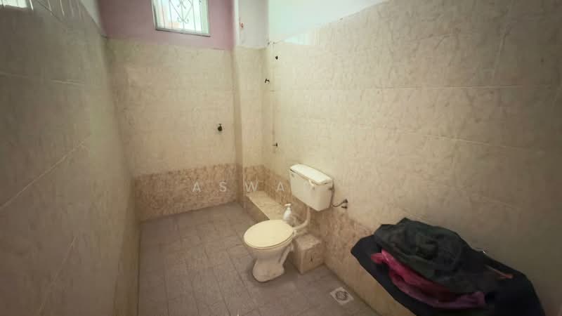 Rumah Teres 2 Tingkat untuk Dijual di Taman Juru (Bukit Minyak) - Aswad . - Bathroom - PropertyGuru.com.my