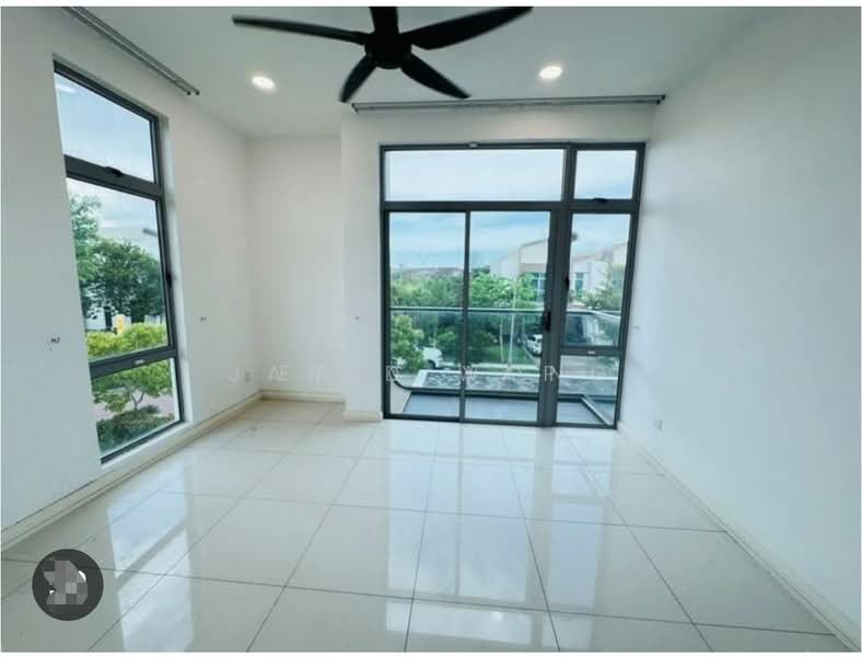 2-storey Terraced House for Sale in Setia Eco Glades (Cyberjaya) - Eric Yap - Living Room - PropertyGuru.com.my