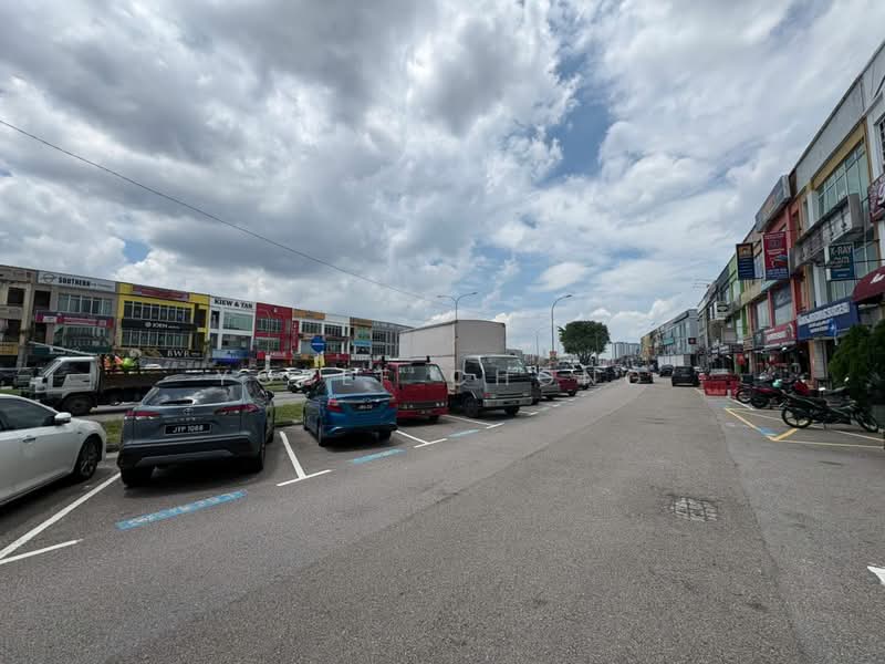 Shop for Sale in Johor Bahru (Johor) - Yosef Chong - Exterior - PropertyGuru.com.my