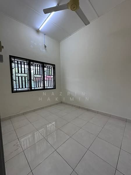 Rumah Teres 1 Tingkat untuk Dijual di Kampung Kanchong Darat (Banting) - Nazrin Hakimin - Interior - PropertyGuru.com.my