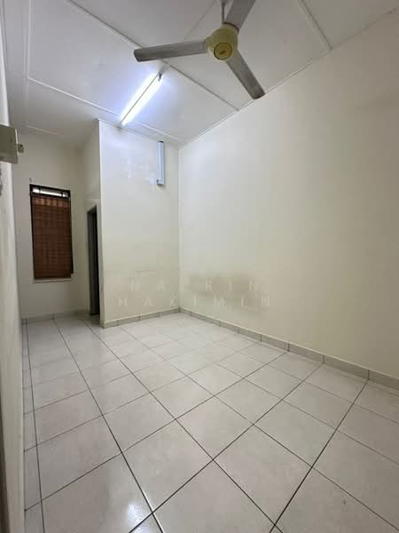 Rumah Teres 1 Tingkat untuk Dijual di Kampung Kanchong Darat (Banting) - Nazrin Hakimin - Interior - PropertyGuru.com.my
