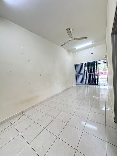 Rumah Teres 1 Tingkat untuk Dijual di Kampung Kanchong Darat (Banting) - Nazrin Hakimin - PropertyGuru.com.my