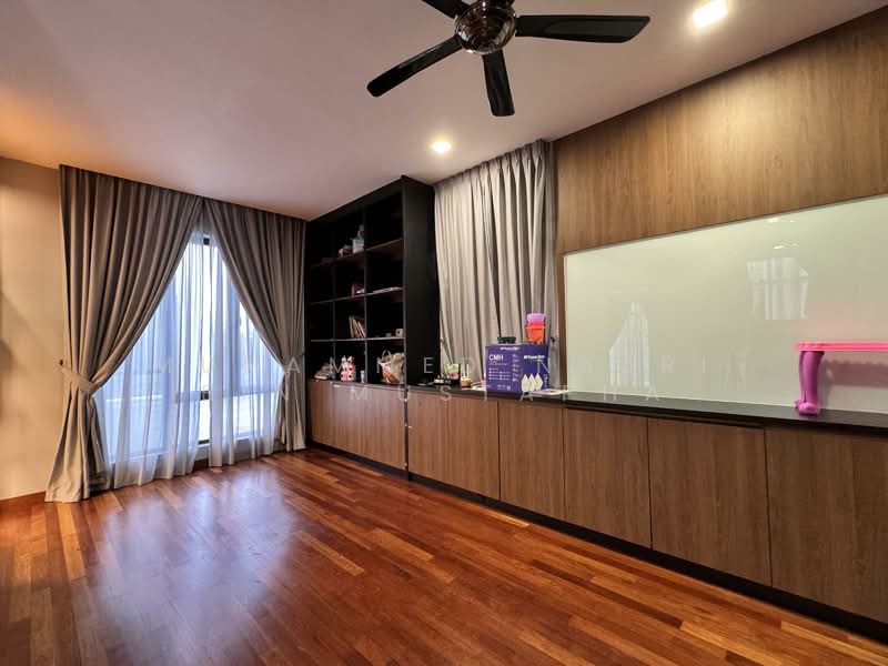 Zero-Lot Bungalow for Sale in Country Heights (Kajang) - Muhammed Nazri bin Mustapha - Study - PropertyGuru.com.my