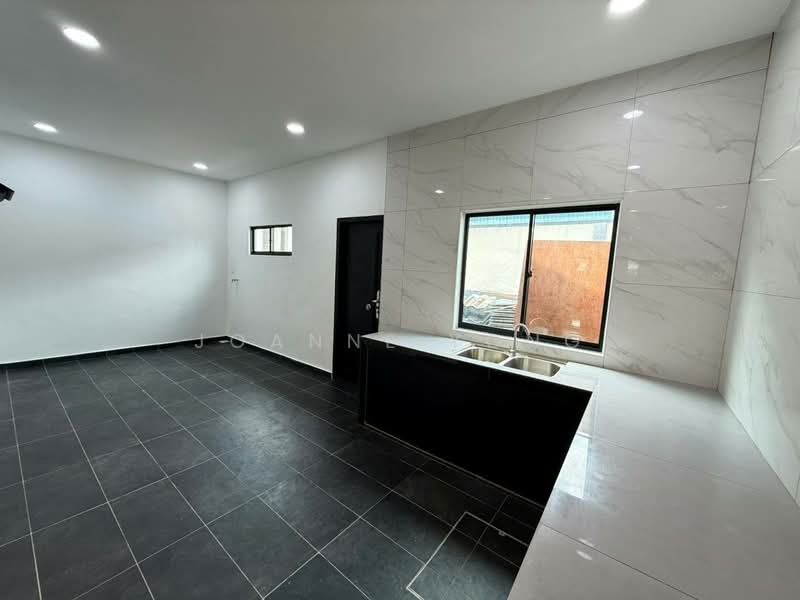 Rumah Teres 2 Tingkat untuk Dijual di Permas Jaya (Johor) - Joanne Yong - Kitchen - PropertyGuru.com.my