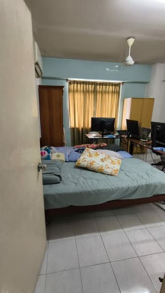 Kondominium untuk Dijual di Vista Komanwel B - Derrick Lim - Bedroom - PropertyGuru.com.my