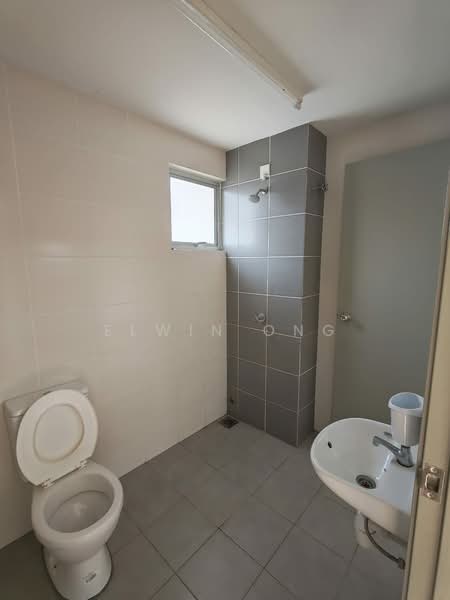 Rumah Teres 2 Tingkat untuk Dijual di Kuala Selangor (Selangor) - Elwin Ong - Bathroom - PropertyGuru.com.my
