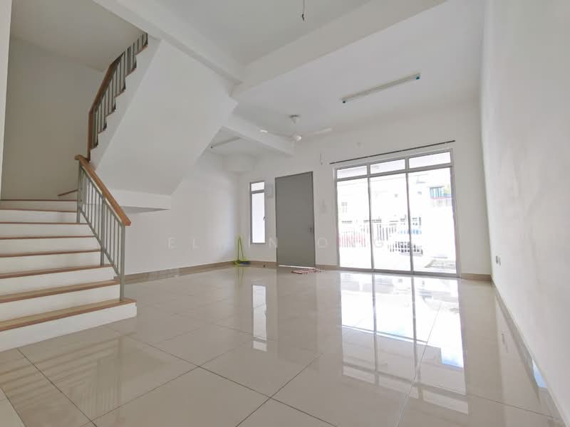 Rumah Teres 2 Tingkat untuk Dijual di Kuala Selangor (Selangor) - Elwin Ong - Living Room - PropertyGuru.com.my