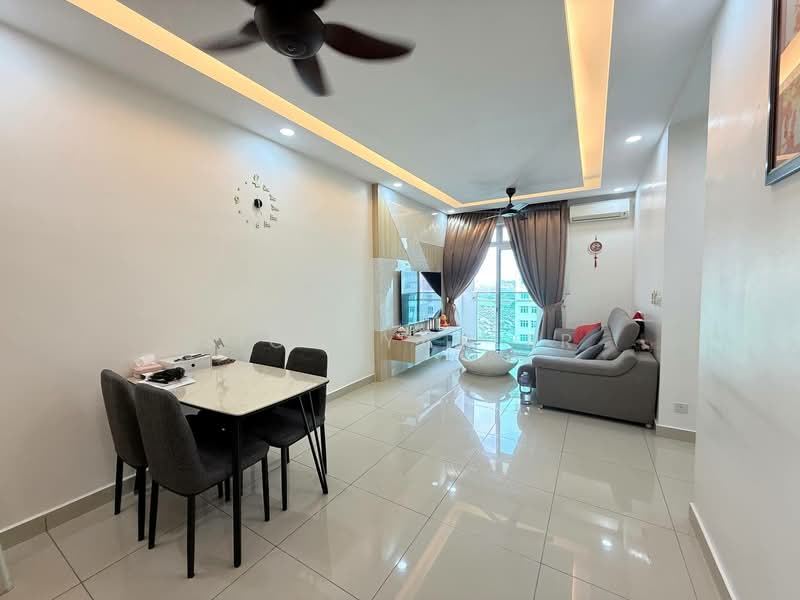 Service Residence for Sale at Meridin Bayvue Serviced Apartment - Siow Yan Er - Living Room - PropertyGuru.com.my