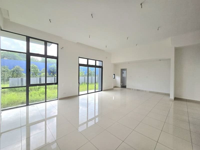Rumah Banglo untuk Dijual di Shah Alam (Selangor) - Afif Azizan - Living Room - PropertyGuru.com.my