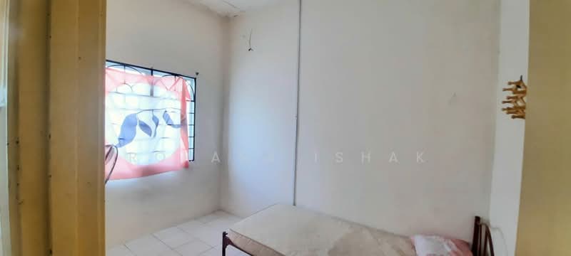Townhouse for Sale in Shah Alam (Selangor) - Rohana Ishak - Bedroom - PropertyGuru.com.my