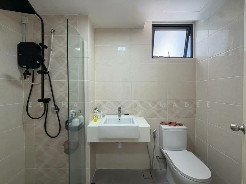 Condominium for Rent at Brezza Hill - Zulhaikal Asmadee - Bathroom - PropertyGuru.com.my