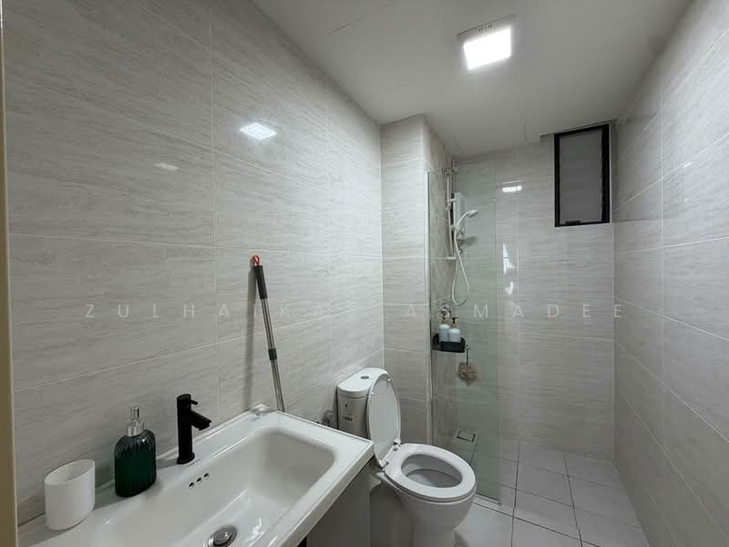 Condominium for Rent at Brezza Hill - Zulhaikal Asmadee - Bathroom - PropertyGuru.com.my