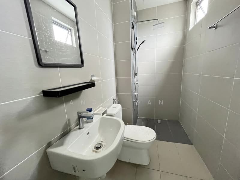 Cluster House for Sale in Bandar Bestari (Klang) - Anddy Gan - Bathroom - PropertyGuru.com.my
