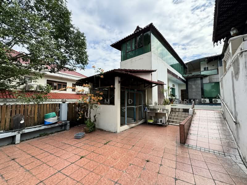 Bungalow for Sale in Country Heights (Kajang) - Muhammed Nazri bin Mustapha - Exterior - PropertyGuru.com.my