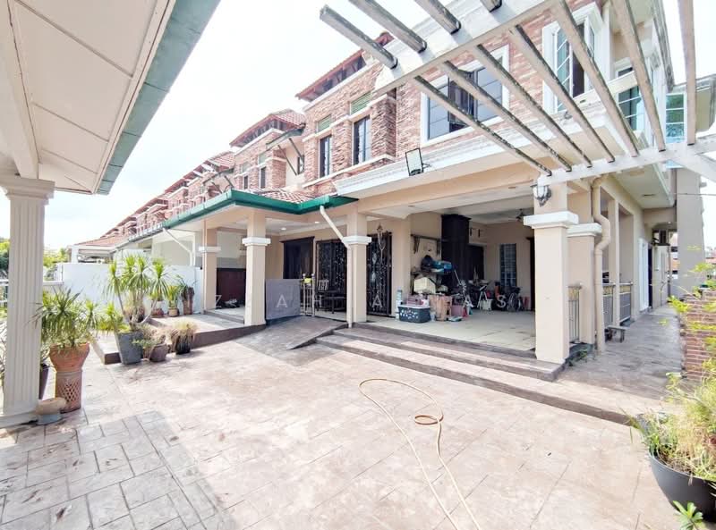 2-storey Terraced House for Sale in Bandar Nusaputra (Puchong) - Izzah Alias - PropertyGuru.com.my