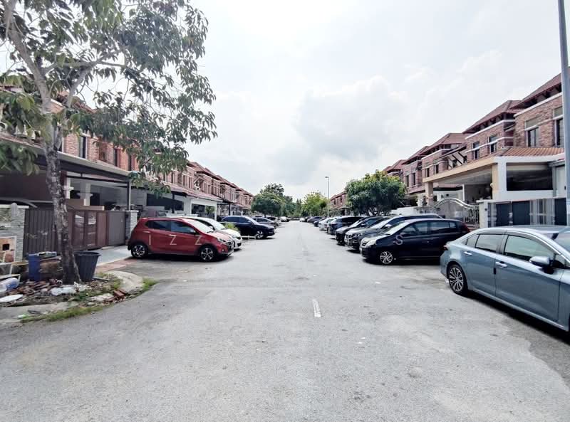 2-storey Terraced House for Sale in Bandar Nusaputra (Puchong) - Izzah Alias - PropertyGuru.com.my