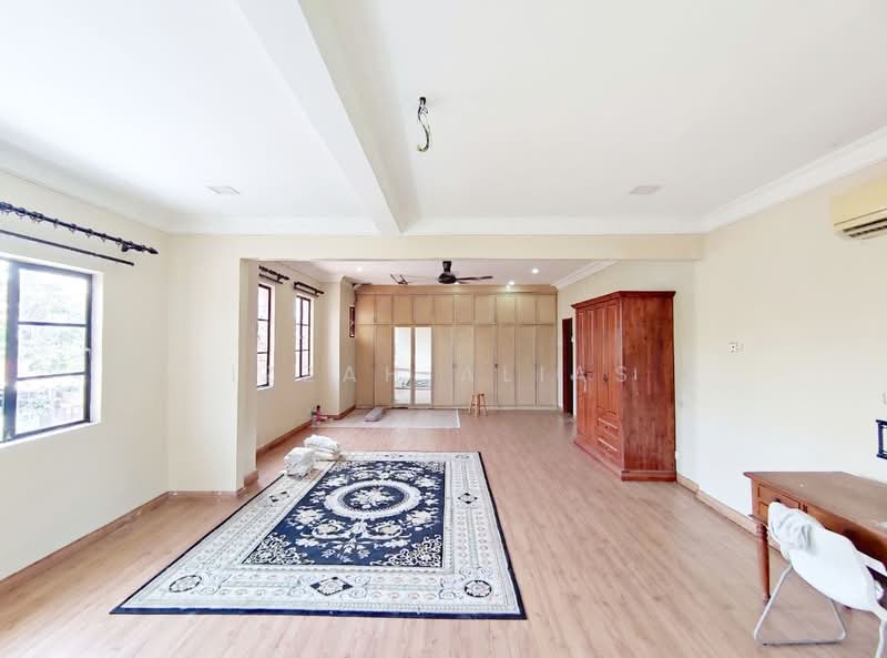 2-storey Terraced House for Sale in Bandar Nusaputra (Puchong) - Izzah Alias - PropertyGuru.com.my