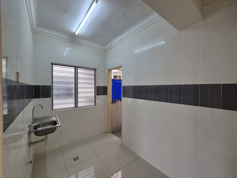 Pangsapuri untuk Disewa di Residensi Melor - KK HEW - Kitchen - PropertyGuru.com.my