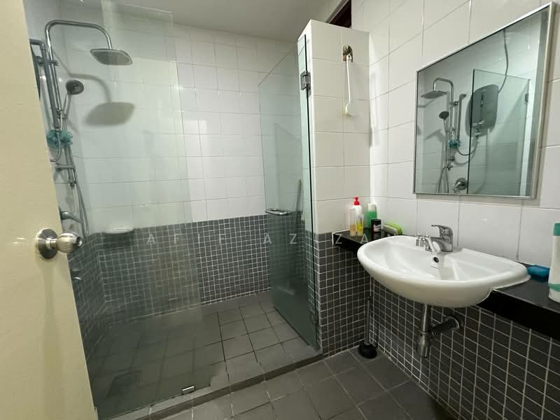Condominium for Sale at Surian Condominium - Afif Azizan - Bathroom - PropertyGuru.com.my