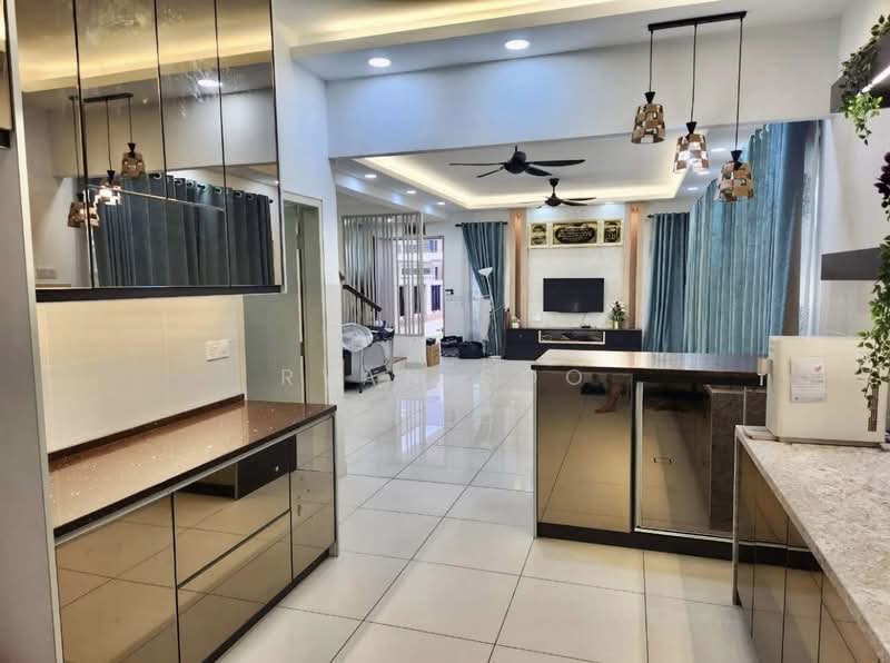 Rumah Teres 2-Tingkat untuk Dijual di Elmina (Shah Alam) - Ryan Soo - Living Room - PropertyGuru.com.my