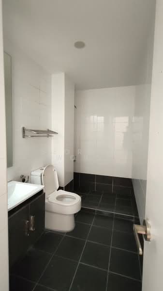 Rumah Teres 2 Tingkat untuk Dijual di Taman Bukit Desa (Taman Desa) - Georgia Wong - Bathroom - PropertyGuru.com.my