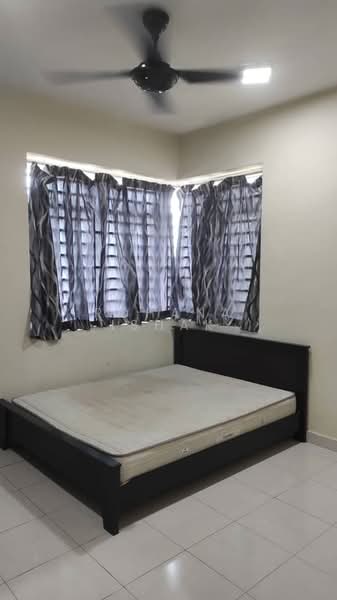 Apartment for Sale at Residensi Warnasari 2 - Rohana Ishak - Bedroom - PropertyGuru.com.my