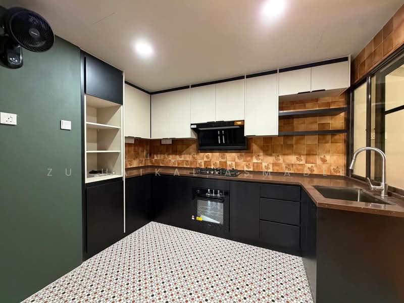 Kondominium untuk Disewa di Antah Tower - Zulhaikal Asmadee - Kitchen - PropertyGuru.com.my
