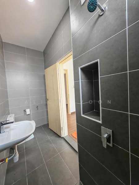 Cluster House for Rent in Kulai (Johor) - Alicia Voon - Bathroom - PropertyGuru.com.my