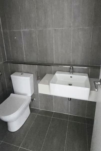 Service Residence for Sale at The Pulse Residence - Hann . - Bathroom - PropertyGuru.com.my