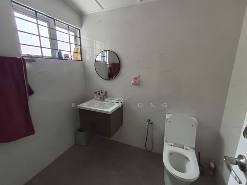 Rumah Teres 2 Tingkat untuk Disewa di Usj 9 (Subang Jaya) - Karen Ong - Bathroom - PropertyGuru.com.my