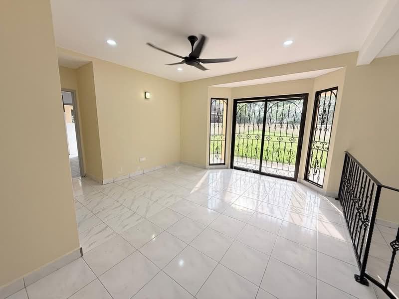 Rumah Teres 2 Tingkat untuk Dijual di Taman Desa Tebrau (Tebrau) - Jack Chai - Living Room - PropertyGuru.com.my