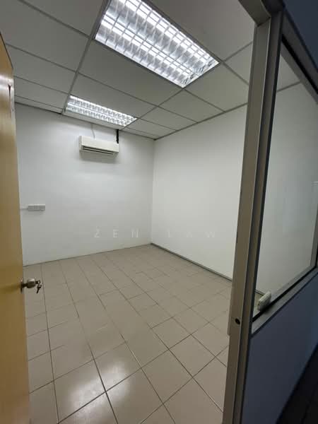 Detached Factory for Rent in Puchong (Selangor) - Zen Law - Interior - PropertyGuru.com.my