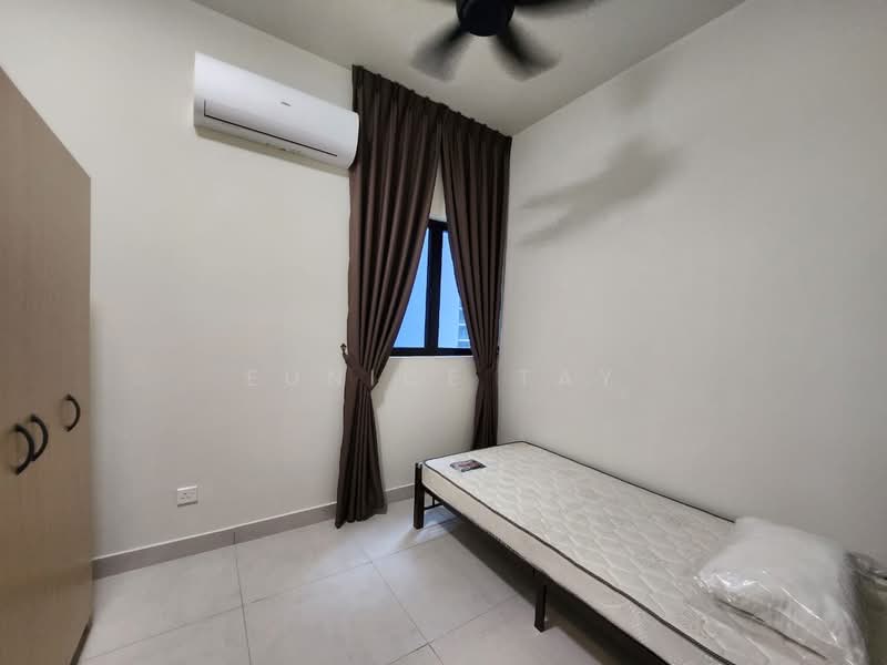 Service Residence for Sale at Majestic Maxim - Eunice Tay - Bedroom - PropertyGuru.com.my