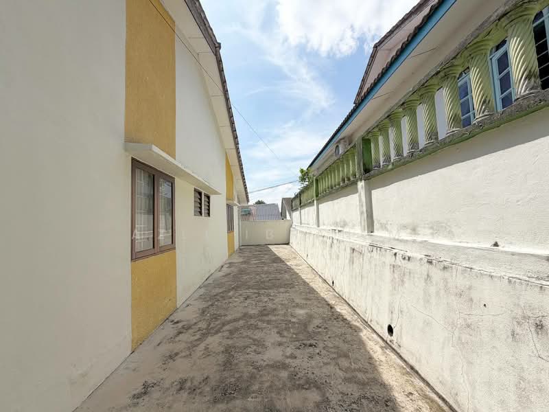 Rumah Teres 1 Tingkat untuk Dijual di Taman Bukit Mewah (Kajang) - Azli Ibrahim - Exterior - PropertyGuru.com.my