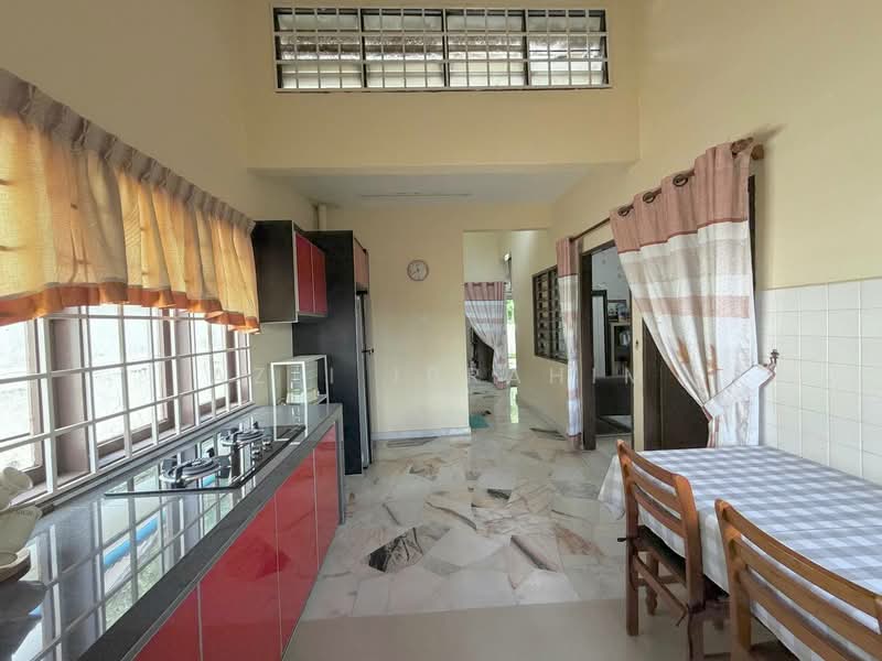 Rumah Teres 1 Tingkat untuk Dijual di Taman Bukit Mewah (Kajang) - Azli Ibrahim - Kitchen - PropertyGuru.com.my