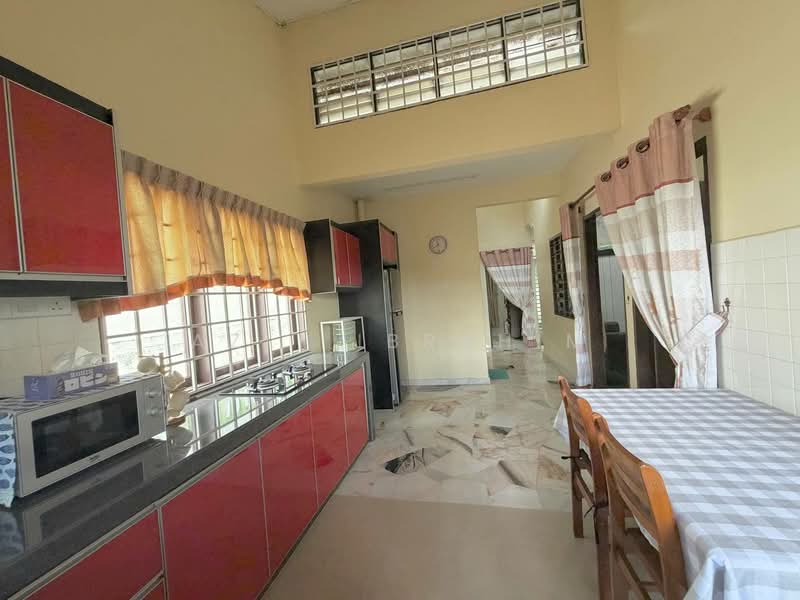 Rumah Teres 1 Tingkat untuk Dijual di Taman Bukit Mewah (Kajang) - Azli Ibrahim - Kitchen - PropertyGuru.com.my