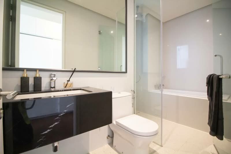 Servis Apartment untuk Disewa di Service Suites @ Pavilion Embassy - Melvin Siew - Bathroom - PropertyGuru.com.my