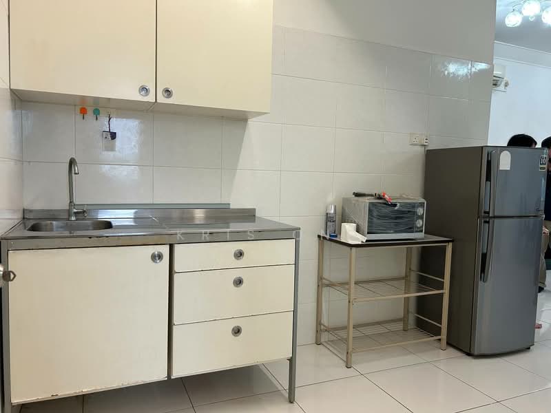 Servis Apartment untuk Disewa di The Sky Executive Suites - Kris Ong - Kitchen - PropertyGuru.com.my