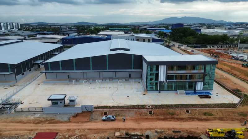 Detached Factory for Sale in Senai (Kulai) - Tom Chiew - Exterior - PropertyGuru.com.my